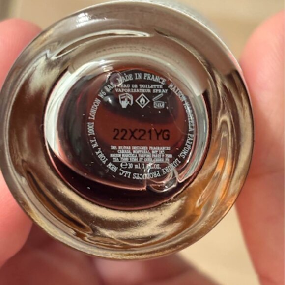 Rare Maison Martin Margiela Whispers in the Library 30ml EDT - Picture 3 of 5